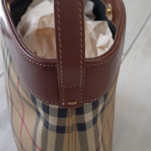 Burberry of London medium shoulder bag - Picture 7 of 8